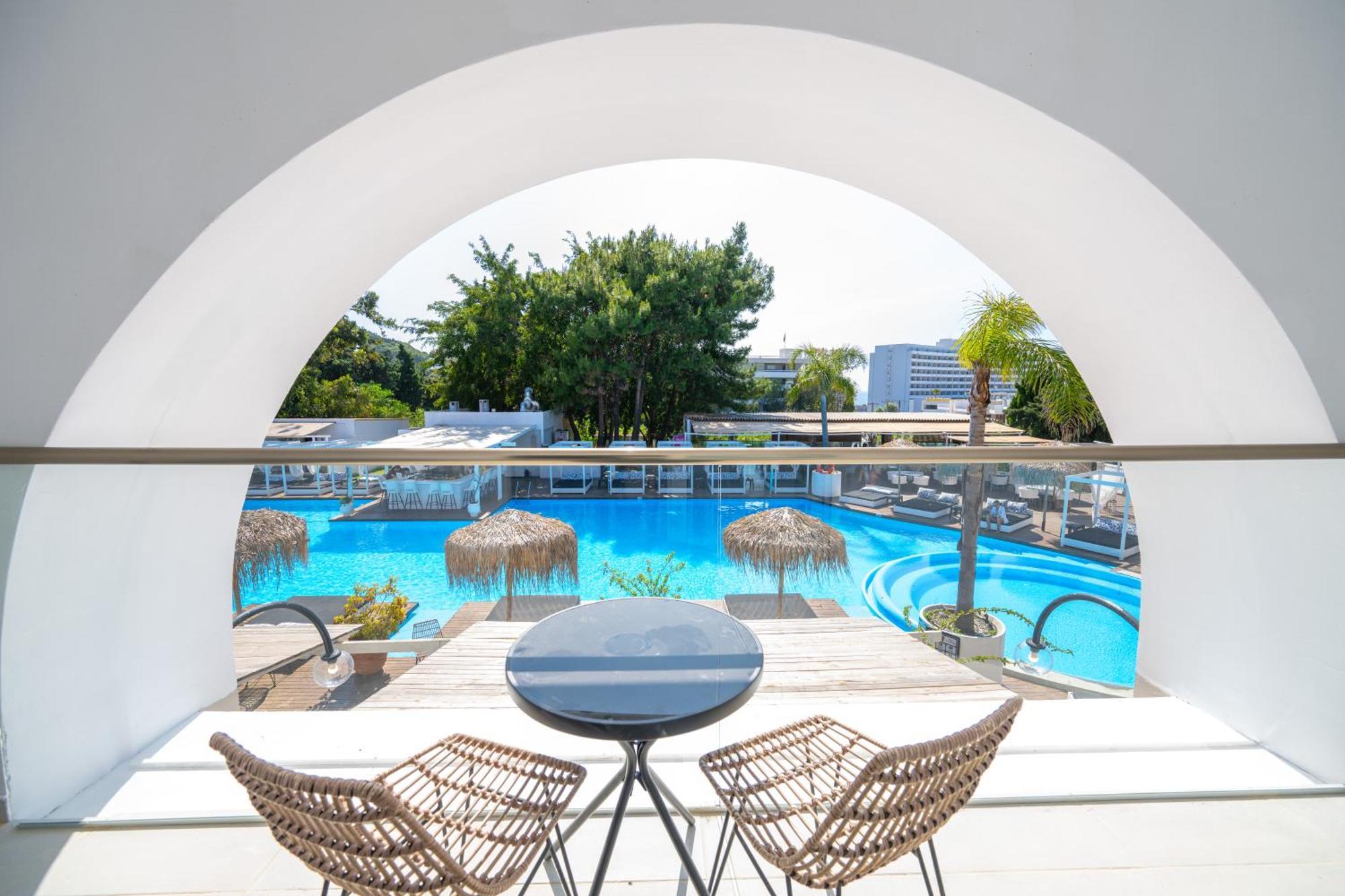 Hotel Bamboo 4*