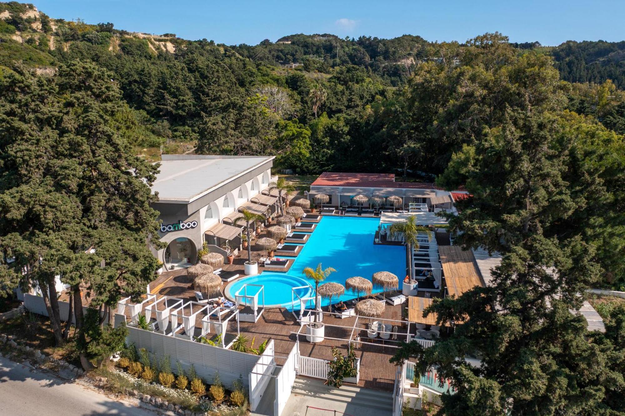 Bamboo Hotel Jalisos